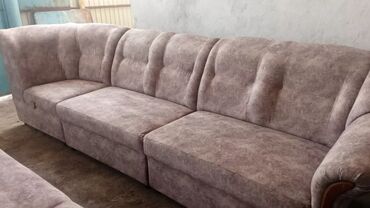 мягкий диван: Принимаем заказы на реставрацию мягкой мебели замена обивочной ткани