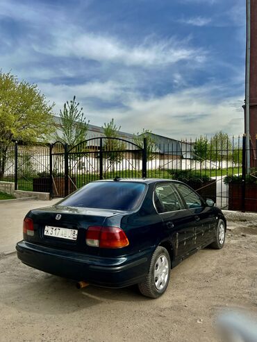 Honda: Honda Civic: 1998 г., 1.5 л, Механика, Бензин, Седан