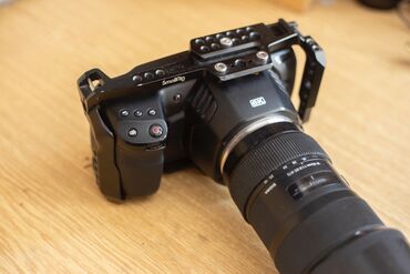 Videokameralar: - Blackmagic Pocket Cinema Camera 6K - Sigma 18-35mm, 1.8 f art lens — 10
