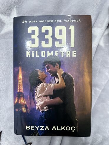 Fiction: 3391 km kitab turk dilindetep tezedir,yaninda kitab ayrici ve