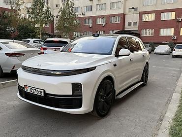 wuling mini ev: Lixiang L7: 2023 г., 1.5 л, Автомат, Гибрид, Кроссовер — 5