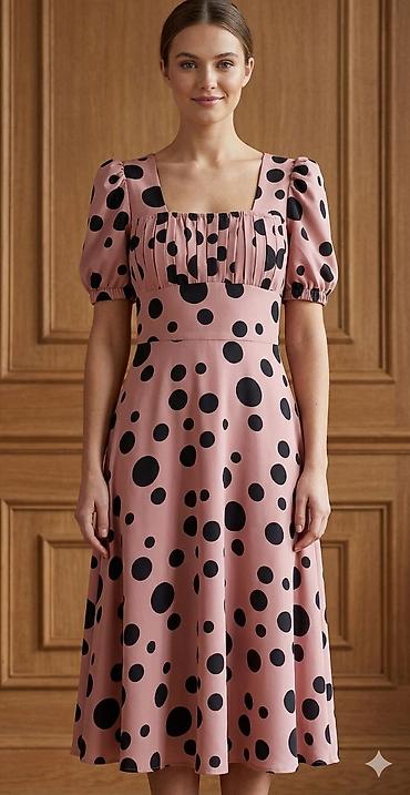 qizi: Paltar – qızılgül tonlarında, iri və xırda qara xallı (polka-dot) — 1