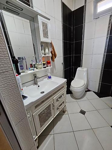 Həyət evləri və villaların satışı: Təcili Satış 5 sotda 3 ev🏠 2 sotda 2 mərtəbə ev hər mərtəbənin — 3