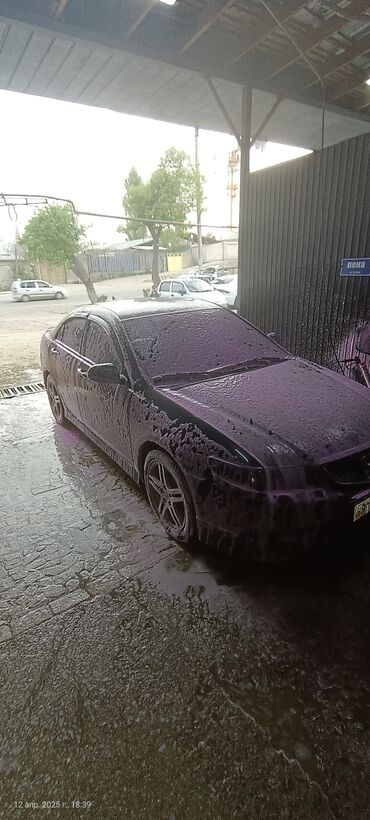 очень срочно продаю авто: Honda Accord: 2003 г., 2 л, Механика, Бензин, Седан