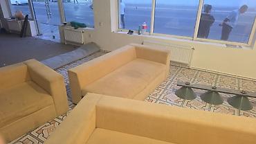 Divan və masa dəstləri: Mebel dəsti – minimalist tərzdə yumşaq oturacaqlar və masa Tərkib: - — 1