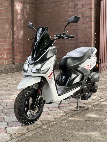 Скутеры: Скутер Yamaha, 150 куб. см, Бензин, Б/у