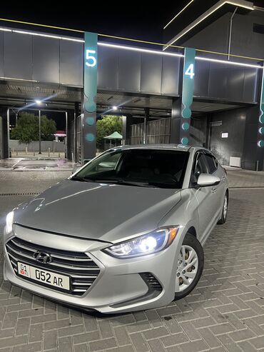 312 авто: Hyundai Elantra: 2017 г., 2 л, Автомат, Бензин