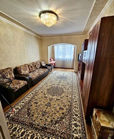 сдаю квартиру частном доме: 2 комнаты, 68 м², 106 серия улучшенная, 1 этаж, Евроремонт
