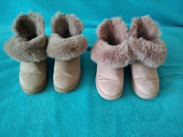 ugg cizme fashion and friends: Ugg boots, Size - 30