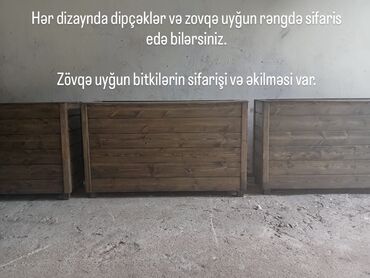 Buket güllər: Taxta dipçəklər və həmişə yaşıl bitkilət Hər dizaynda dipçəklər və