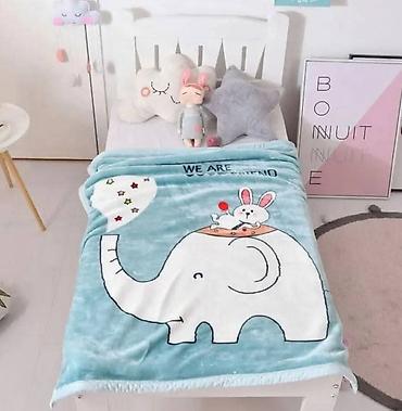 Ostali nameštaj: Dečije plišano ćebe – razni motivi. Materijal:mekani — 6