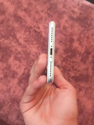 iphone 8 pus: IPhone 7 Plus, Gümüşü, Barmaq izi — 2