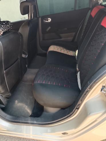 Renault: Renault Mégane (hekbek) – qızılı rəng Texniki və dizayn: - Kuzov: 5 — 4