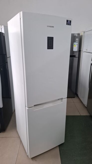 Утюги: Samsung iki qapılı soyuducu-dondurucu - Rəng: ağ, minimalist dizayn -