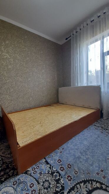 Двуспальные кровати: Двуспальная кровать, Б/у, Без матраса, Дерево, длина - 200 см at lalafo.kg Двуспальные кровати: Двуспальная кровать, Б/у, Без матраса, Дерево, длина - 200 см