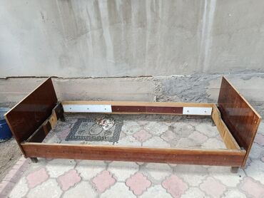 купить кровать кривой рог бу: Продаётся 2 кровати. одна без матраса- 500с. ширина:( 80см) вторая