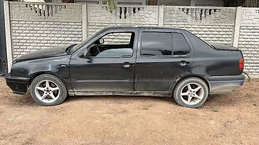 jac 9: Volkswagen Vento: 1995 г., 1.8 л, Механика, Бензин, Седан — 3