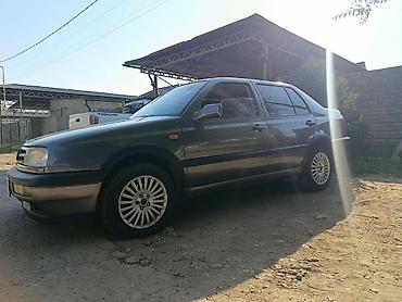 mini ev: Volkswagen Vento: 1993 г., 2 л, Седан — 4