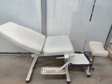 офисный кресло цена: Гинекологическое кресло/косметологическая кушетка с механической