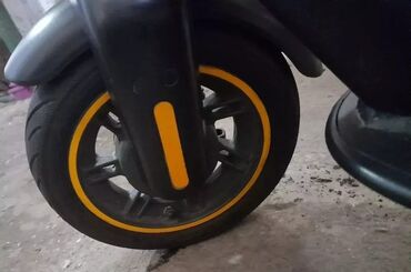 Nine bot g30 25km yol gedir en yuksek sureti 60dir yaxsi iphone