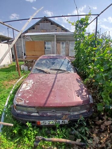 эссенциале форте цена бишкек: Автомобиль Ford Sierra красного цвета с люком на крыше. матор не