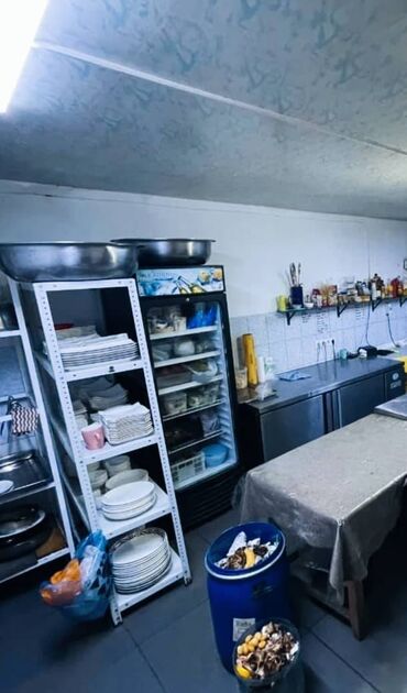 Продажа ресторанов, кафе: Срочно продается действующее 2х этажное кафе в Новопавловке( в 15 км — 9