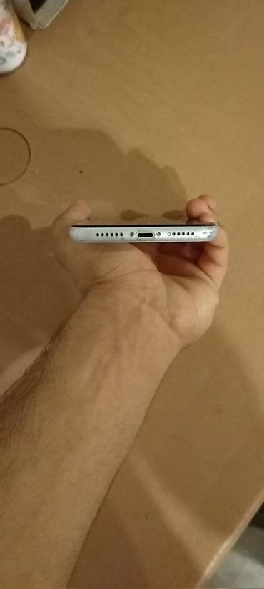 Mobil telefonlar: IPhone Xr, Ağ, Face ID — 3