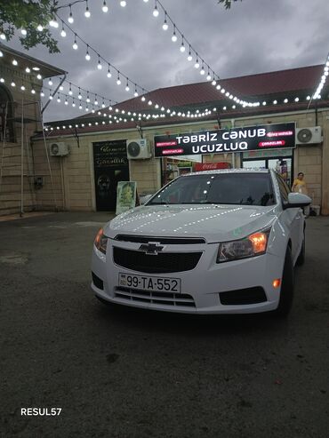 Chevrolet Cruze: 1.4 л | 2012 г. 331000 км Седан