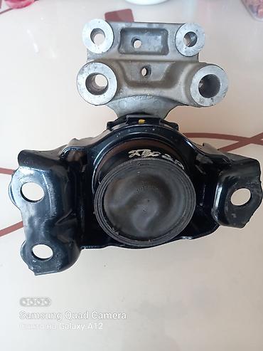 nisan not: Original Mator yastigi, 40.000km getmis Nissan notun ustunnen cixib — 3