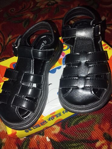 детское обуви: Новый размер 29 болштмерки 800 с отдам