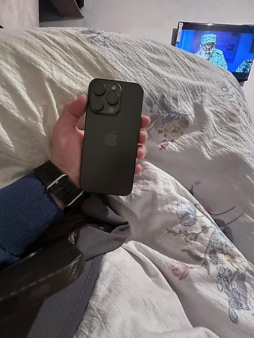 IPhone (линейка Pro) в цвете темный/чёрный, корпус с матовым