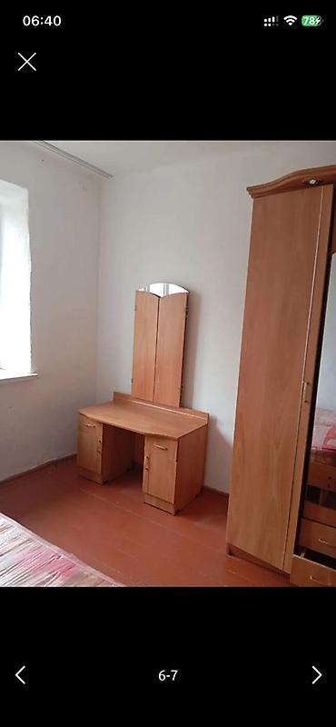 3х комнатная квартира токмак: 3 комнаты, 64 м², 3 этаж, Старый ремонт — 5