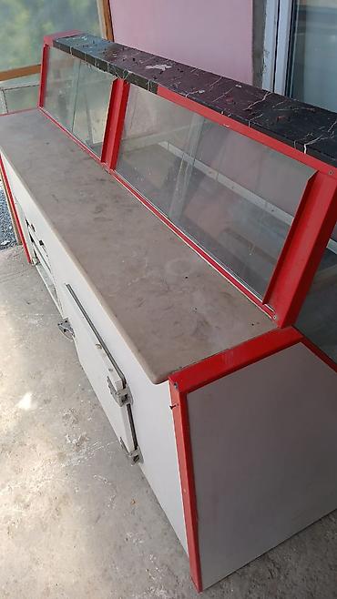 Soyuducu avadanlığı: Soyuducu vitrindən ibarət ticarət piştaxtası uzunlugu 1.95 sm eni 1.30 — 2