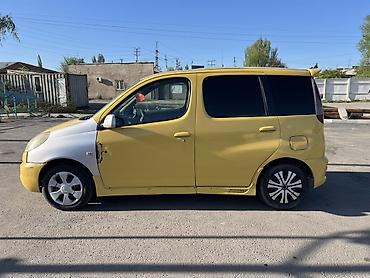 Toyota: Toyota Funcargo: 2001 г., 1.5 л, Автомат, Бензин, Минивэн — 5
