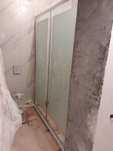 Duş kabinaları, arakəsmələr: Yeni Üstü açıq kabina, Künc üçün, Ödənişli çatdırılma — 13