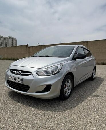 hyundai: Hyundai Accent: 2 l | 2012 il Sedan