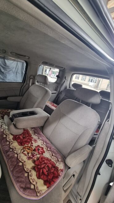 Honda: Белый минивэн Honda. Автомобиль оснащен тонированным лобовым стеклом с — 10