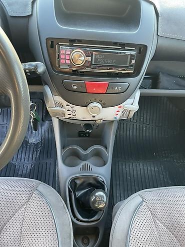 рефрижератор продажа: Toyota Aygo: 2010 г., 1 л, Механика, Бензин, Хэтчбэк — 8