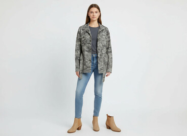 жіноча куртка: Women`s lightweight jacket, size S