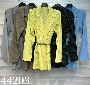 ecco beograd: Sako haljina: 2.999dinara
S M
l — 4
