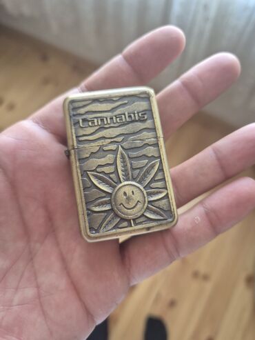 vitamin c evalar qiymeti: Metall Zippo tipli küləkdə sönməyən çakmak. - Material: pirinç