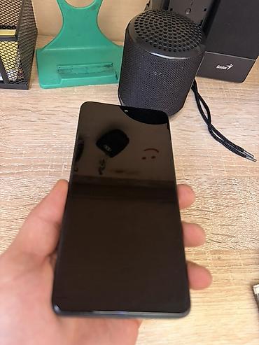 iphone 7 iphone: Smartfon – qara rəng, düz kənarlı korpus Ekranı dəyişib, qutusu var — 1