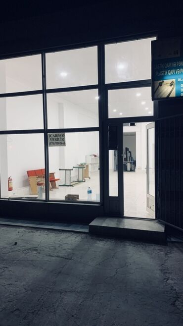 Mərmər: Fərqli ölçülərdə və çalarlarda mövcud olan mərmər plitələr müxtəlif — 14