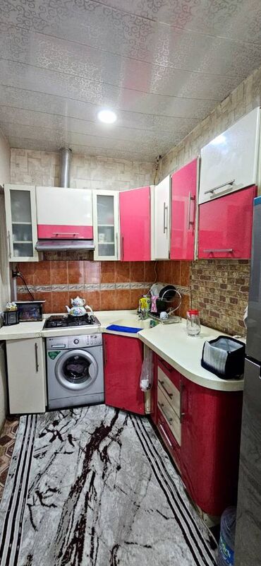 rif mebel: Her iki teref 1.95.Islenmisdir.250 azn.Ustu ve moykasi