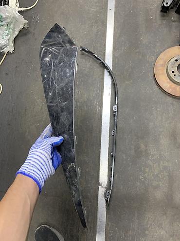 lining pantera: Накладка (молдинг) переднего бампера, левая сторона. - Материал — 1