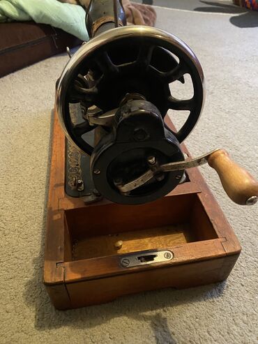 Швейные машины: Швейная машина Вышивальная — 10