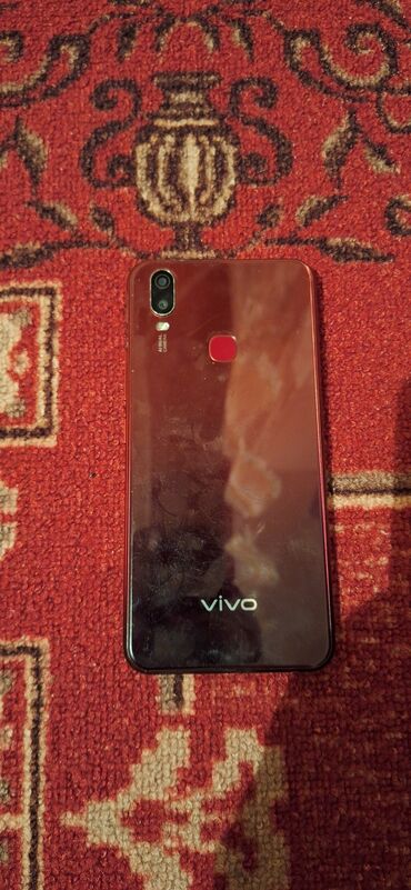 бушный телефоны: Vivo V19, Б/у, 32 ГБ, 2 SIM