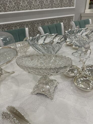 Наборы посуды: Распродаю Набор мельхиоровой посуды -дёшево 1.ваза для фруктов -2 шт — 3