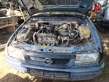 opel astra gtc: Opel Vectra A 1.6 (седан)
машина на разборе — 1
