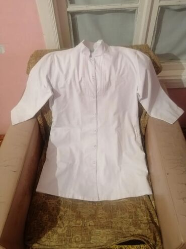 Tibbi geyim: Salam Aleykum Kişi və Qadın üçün Xalatlar satılır az işlənmiş Təzədən — 18